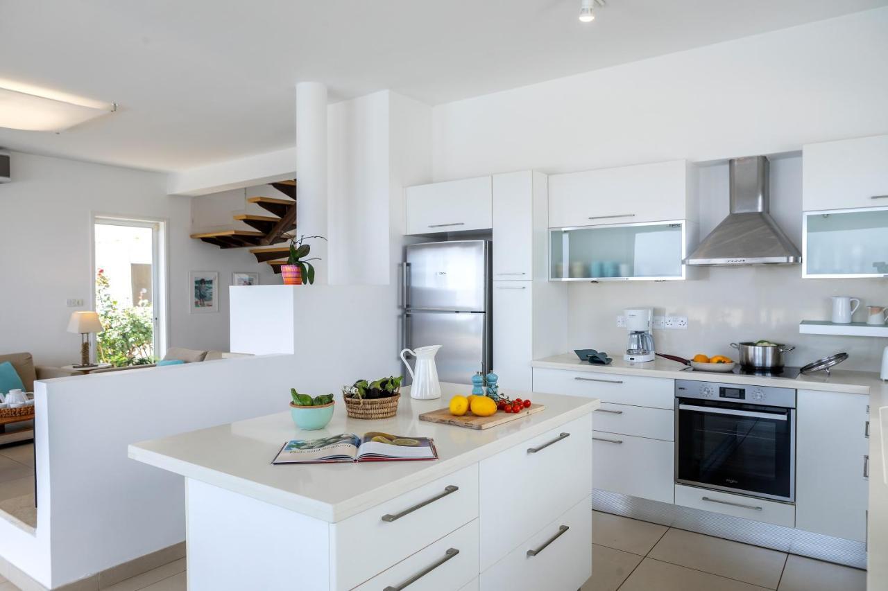Protaras Beachfront Villa Alia Екстериор снимка
