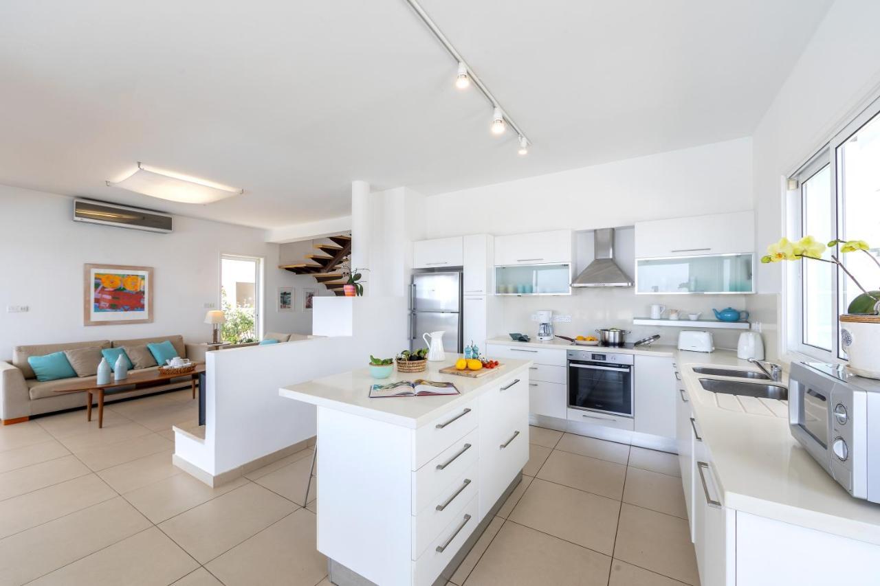 Protaras Beachfront Villa Alia Екстериор снимка