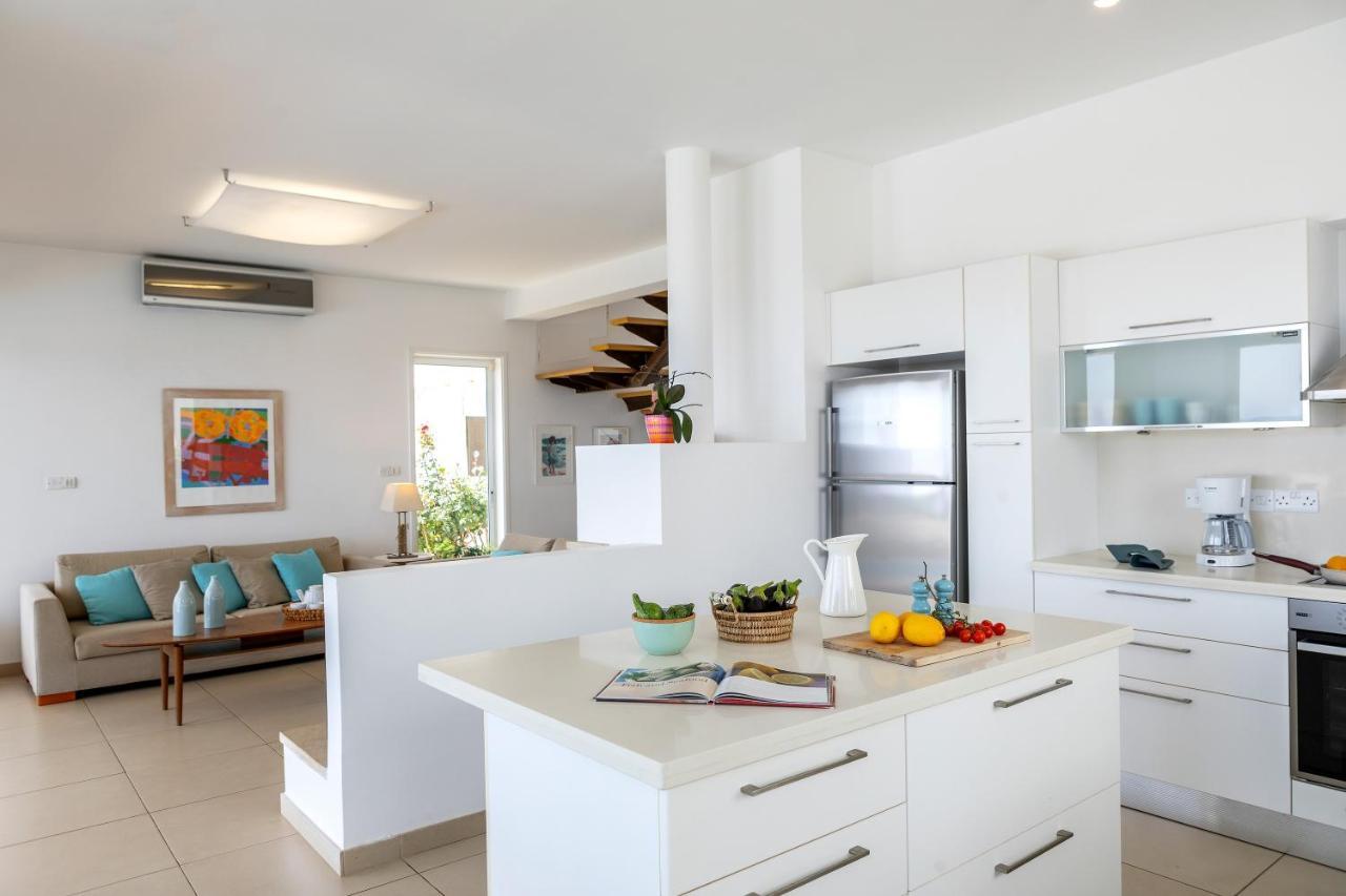 Protaras Beachfront Villa Alia Екстериор снимка