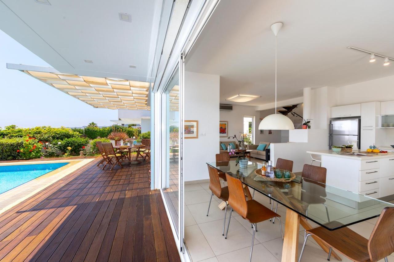 Protaras Beachfront Villa Alia Екстериор снимка