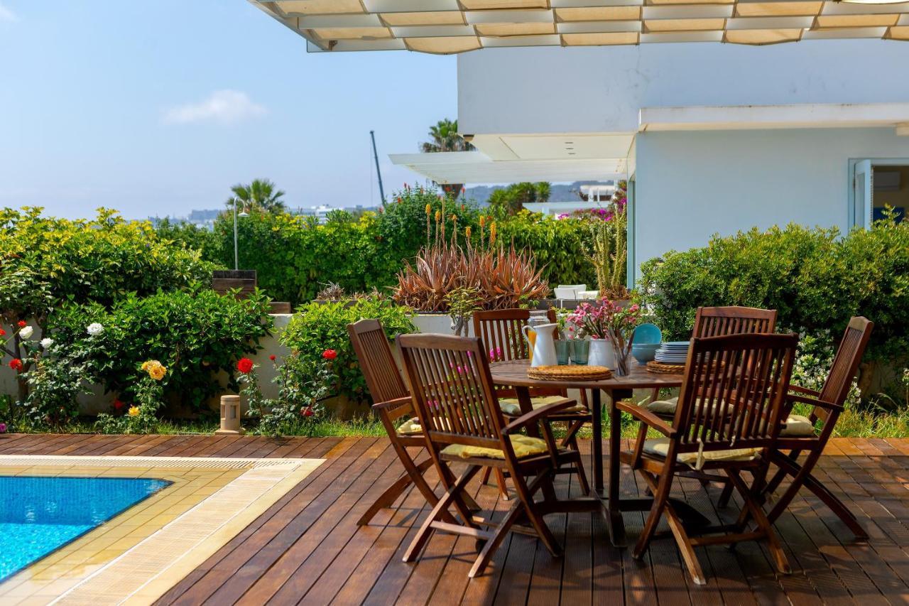 Protaras Beachfront Villa Alia Екстериор снимка
