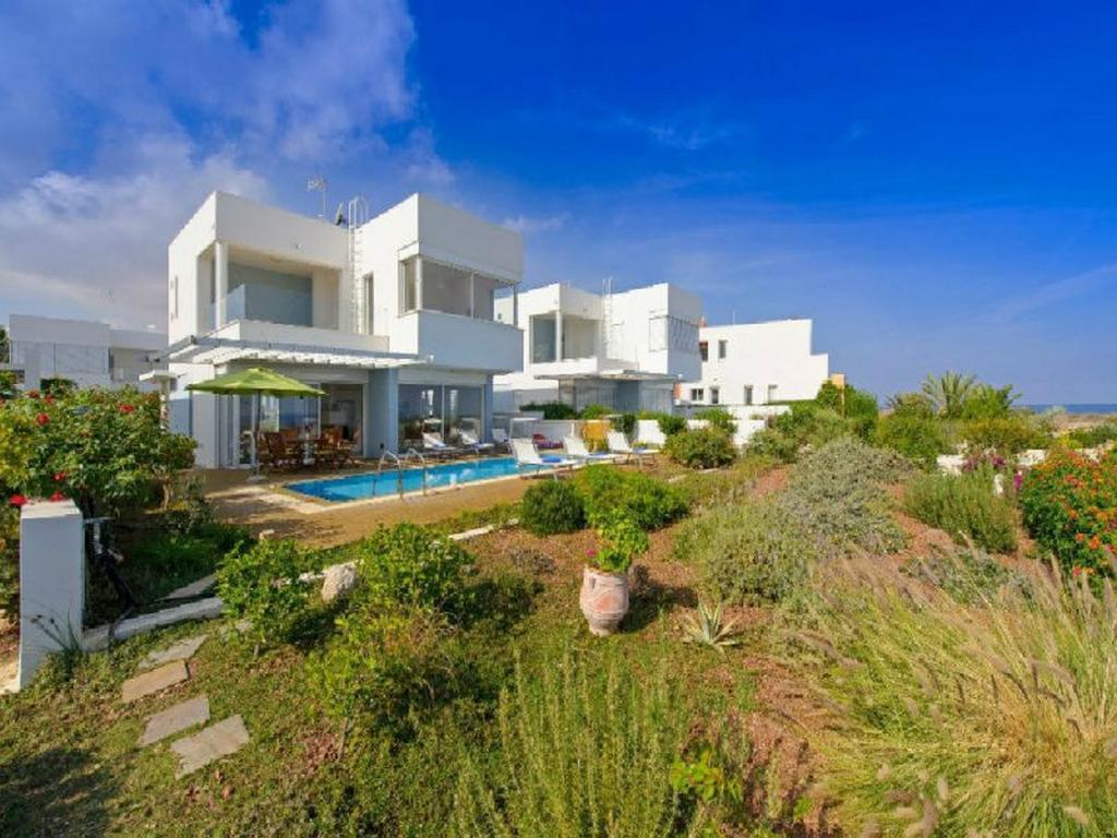 Protaras Beachfront Villa Alia Екстериор снимка